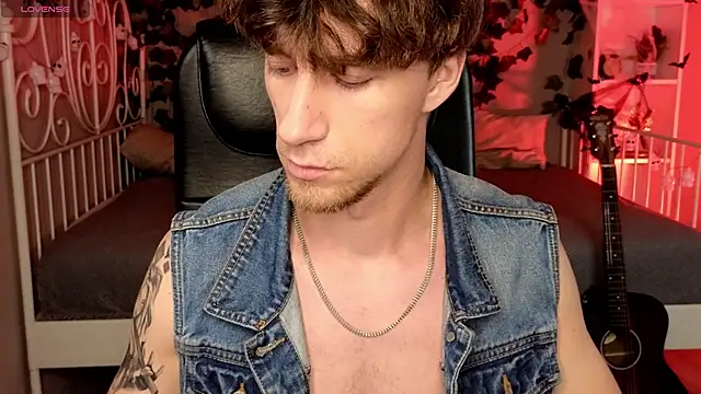 Snapshot of mark_caron chatting on October 23, 8:18 pm mark caron online show from October 23, 8:18 pm