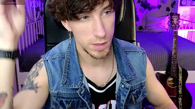 Snapshot of mark_caron chatting on November 5, 8:42 pm mark caron online show from November 5, 8:42 pm