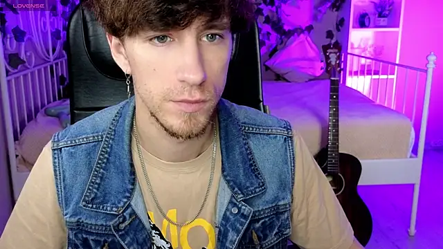 Snapshot of mark_caron chatting on November 6, 8:43 pm mark caron online show from November 6, 8:43 pm