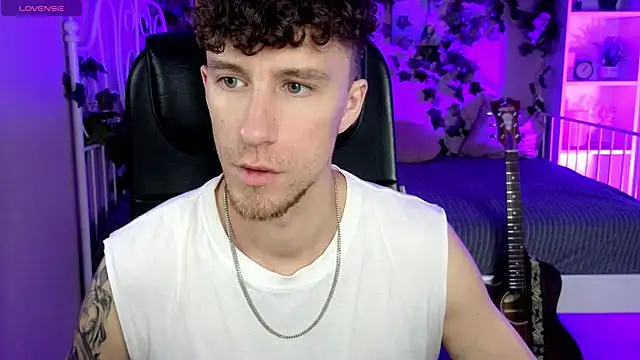 Snapshot of mark_caron chatting on November 13, 9:58 pm mark caron online show from November 13, 9:58 pm