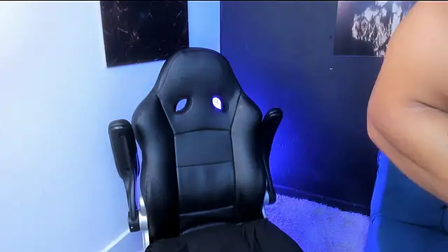 Snapshot of Joseph_Murray chatting on December 1, 8:58 pm Joseph Murray online show from December 1, 8:58 pm