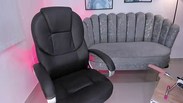 issi loren online show from January 10, 7:59 pm