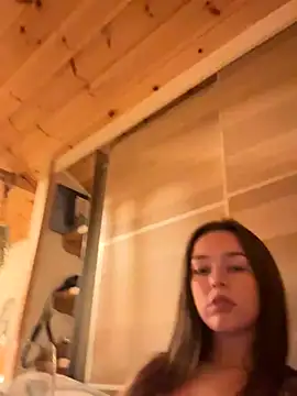 Snapshot of LillieOlive chatting on September 17, 8:10 pm LillieOlive online show from September 17, 8:10 pm