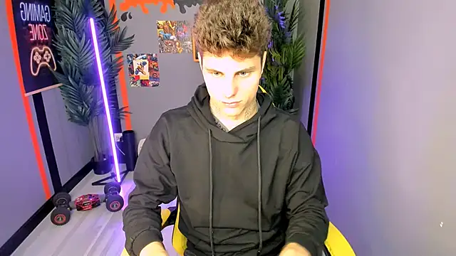 JackWolw online show from October 4, 3:43 pm
