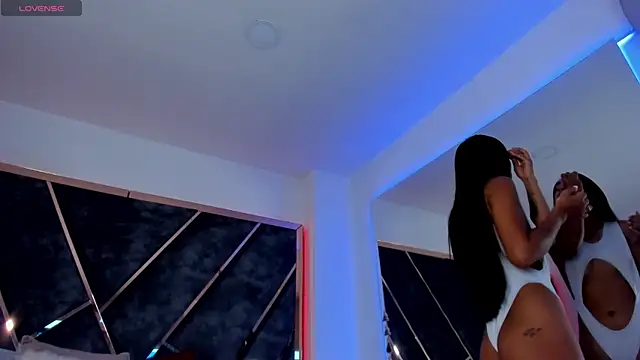 SusanaHenao online show from November 3, 5:58 pm