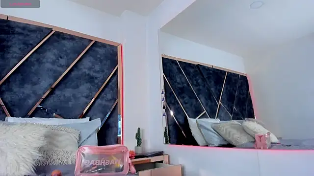 SusanaHenao online show from December 4, 6:16 pm