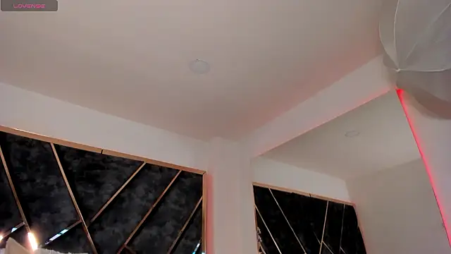 SusanaHenao online show from March 5, 5:31 pm