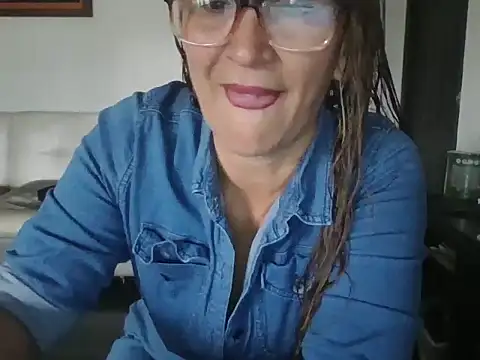 MiaVega online show from October 16, 2:51 pm