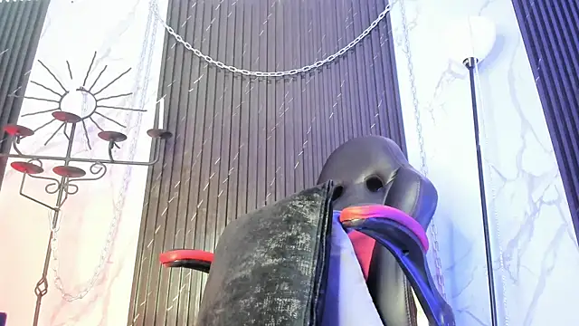 Snapshot of Tatis__ chatting on November 24, 7:35 pm Tatis online show from November 24, 7:35 pm