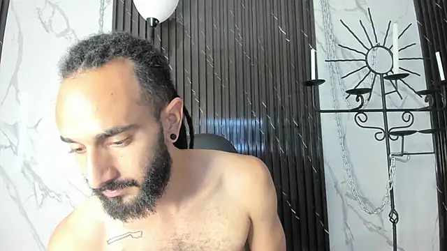 Snapshot of Tatis__ chatting on December 1, 8:14 pm Tatis online show from December 1, 8:14 pm