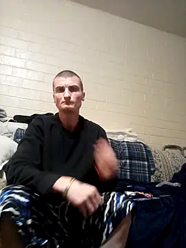 jizzyglizzy92 online show from March 18, 11:24 am