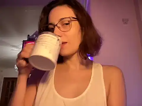 Snapshot of Tomiriss chatting on September 11, 11:27 pm Tomiriss online show from September 11, 11:27 pm