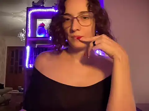 Snapshot of Tomiriss chatting on September 16, 12:22 am Tomiriss online show from September 16, 12:22 am