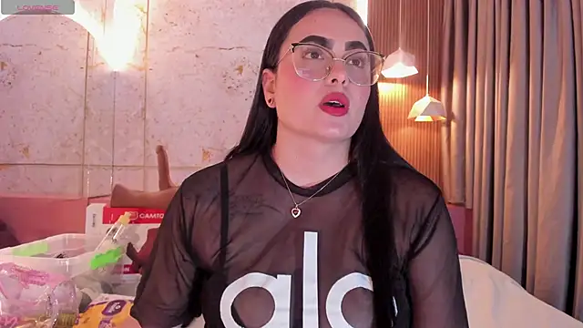 sofiiacarson online show from June 2, 7:38 pm