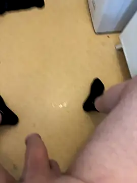 Snapshot of cook907920 chatting on September 20, 9:32 am cook907920 online show from September 20, 9:32 am