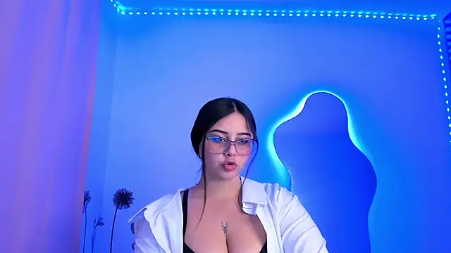 Snapshot of val_ferrer chatting on September 30, 11:54 pm val ferrer online show from September 30, 11:54 pm