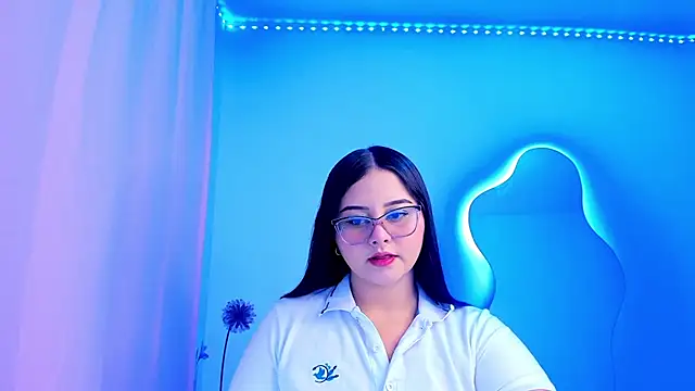 Snapshot of val_ferrer chatting on October 5, 12:53 am val ferrer online show from October 5, 12:53 am