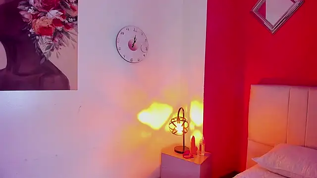 Miia colliins online show from November 7, 7:58 pm