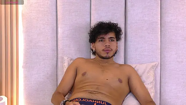 AlexanderJordan online show from September 22, 4:09 pm