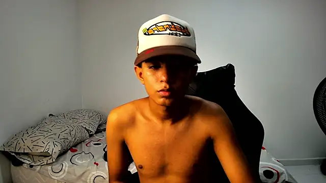 alluringangel0 online show from September 16, 4:57 am