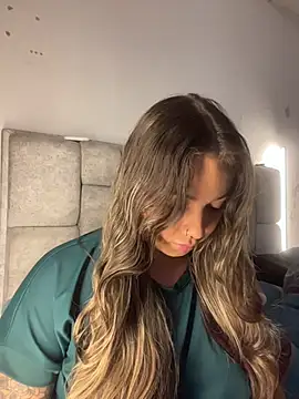 AnnyLopezzz  online show from April 17, 4:26 am