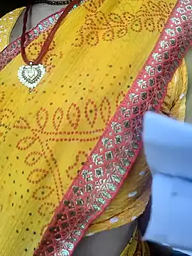 Idhika Handoo online show from September 22, 10:28 am