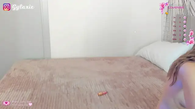 KiaraCaley online show from October 11, 1:49 am