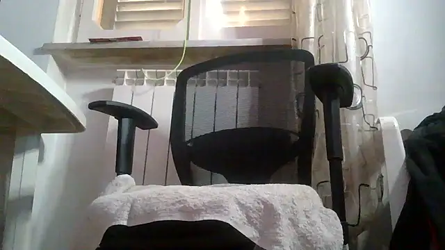 Snapshot of Giada47 chatting on March 3, 4:02 pm Giada47 online show from March 3, 4:02 pm