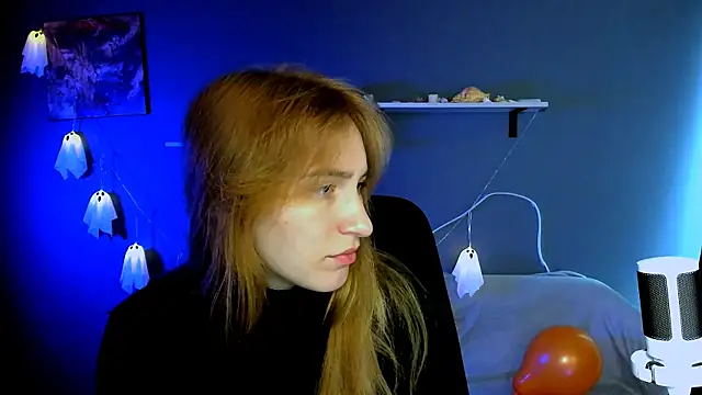 Snapshot of beauty_ginger_ chatting on October 27, 9:46 am beauty ginger online show from October 27, 9:46 am