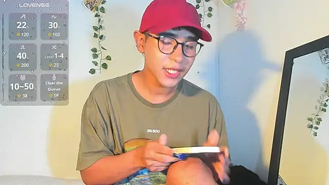 cute sammy 1 online show from September 18, 11:01 am