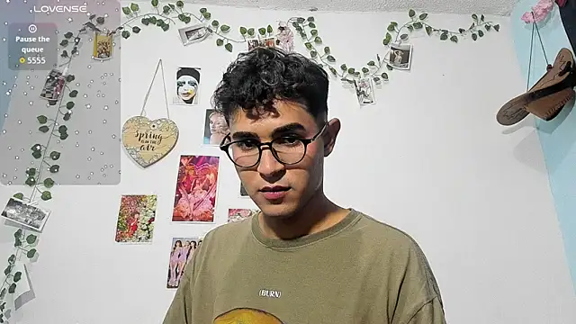 cute sammy 1 online show from November 26, 7:37 pm