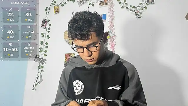 cute sammy 1 online show from November 30, 11:25 am