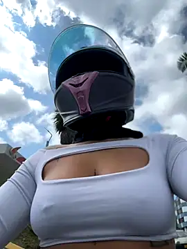 AlannaEvons online show from November 7, 7:03 pm