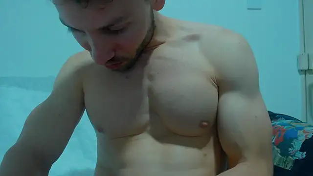 Snapshot of Rocky_Muscle chatting on May 3, 3:45 am Rocky Muscle online show from May 3, 3:45 am