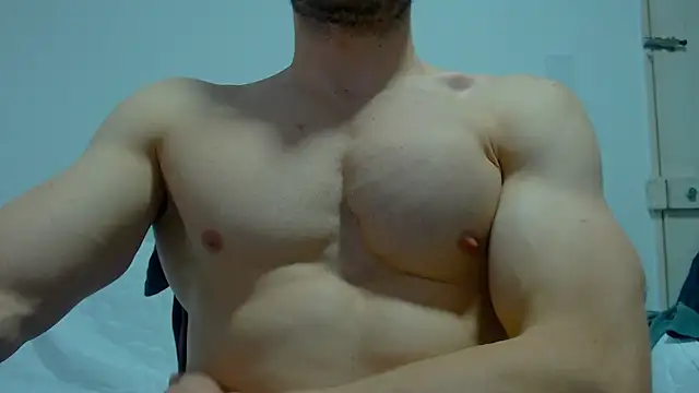 Snapshot of Rocky_Muscle chatting on May 9, 10:48 pm Rocky Muscle online show from May 9, 10:48 pm