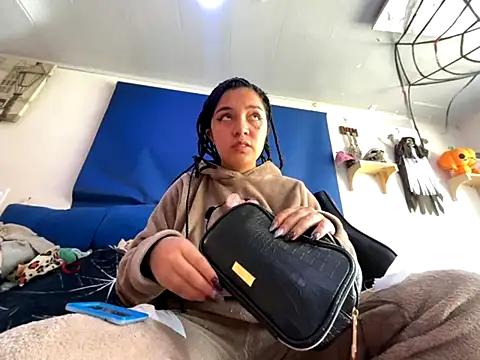 Snapshot of amanne_misa chatting on October 10, 6:51 pm amanne misa online show from October 10, 6:51 pm