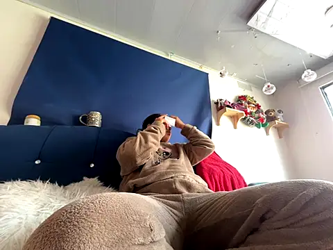 amanne misa online show from December 13, 7:53 pm