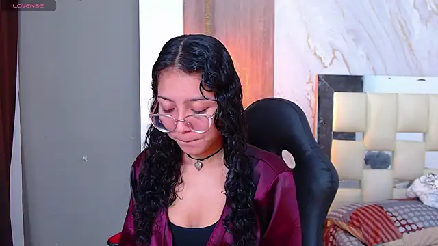 Snapshot of honeymoon_12 chatting on July 23, 7:28 am honeymoon 12 online show from July 23, 7:28 am