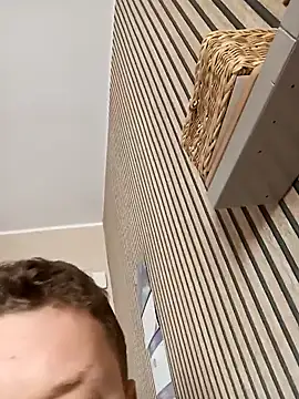 krysztalowy online show from December 3, 9:40 am