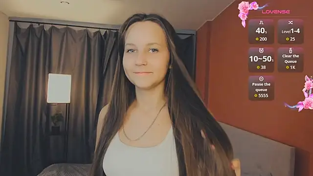 Snapshot of day_may chatting on October 25, 1:40 pm day may online show from October 25, 1:40 pm