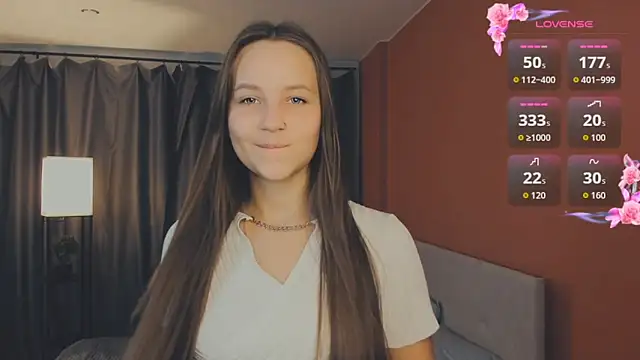 Snapshot of day_may chatting on October 26, 1:50 pm day may online show from October 26, 1:50 pm