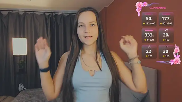 Snapshot of day_may chatting on November 8, 1:11 pm day may online show from November 8, 1:11 pm