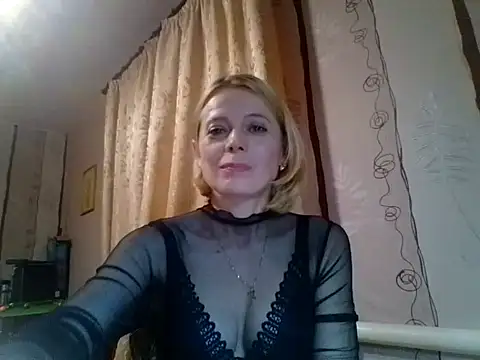 Snapshot of LiluXRose chatting on October 15, 9:59 pm LiluXRose online show from October 15, 9:59 pm