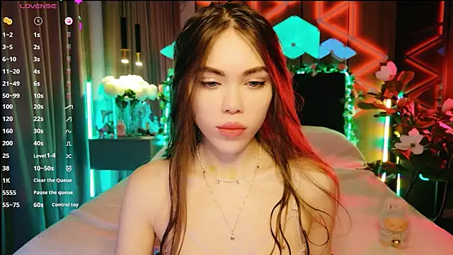 MimiFors online show from October 7, 3:42 pm