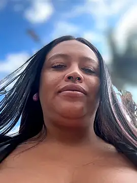 -Mia1 online show from April 1, 1:41 pm