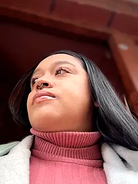 -Mia1 online show from April 15, 12:01 pm