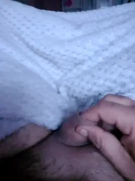 Snapshot of bajoderx585Oregano chatting on November 23, 6:35 am bajoderx585Oregano online show from November 23, 6:35 am