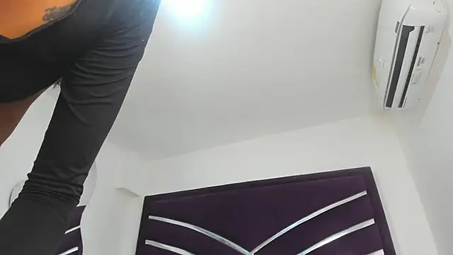 Snapshot of babilett chatting on February 14, 8:49 pm babilett online show from February 14, 8:49 pm