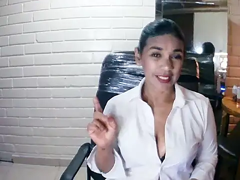 MiiaVelasquez online show from November 6, 4:13 am