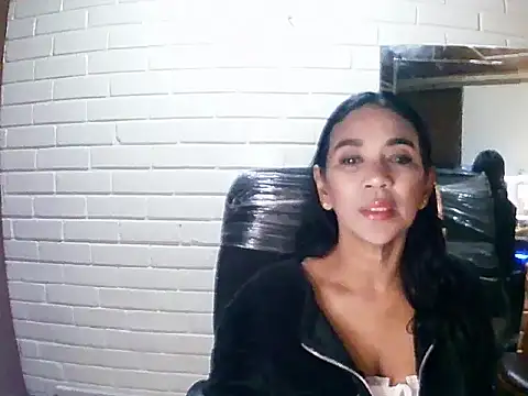 MiiaVelasquez online show from November 7, 4:23 am